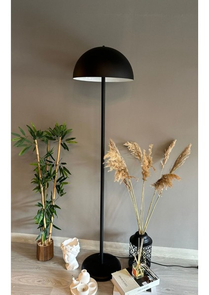 Siyah Lambader Modern Dekoratif Metal Oturma Odası Çalışma Odası Zemin Lambası 170 cm Kablo
