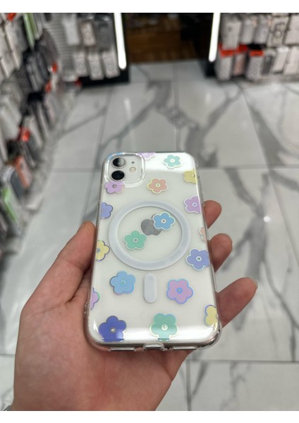 iPhone 12 Kılıf Parlak Papatya Tasarımlı Magsafe Kılıf Fiyonklu Kurdele Kurdele Silikon Gümüş