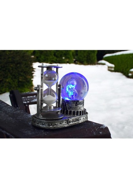 Futuristik Tasarımlı Kum Saati ve Astronot Kar Küresi Dekoratif Obje modelleri