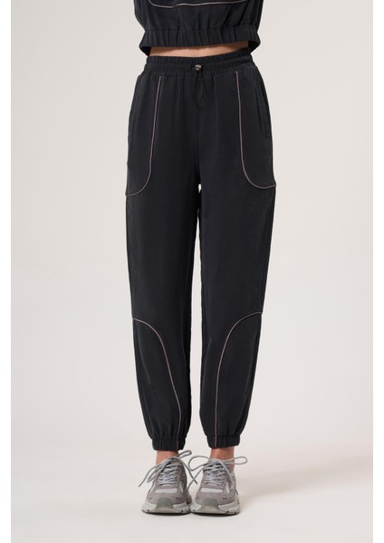 Sun Siyah Cupra Tensel Içerikli, Ara Biye Detaylı, Paçası Lastikli Dokuma Kumaş Jogger indirimleri