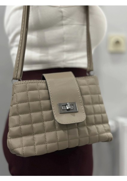 Kapaklı Kapitone Vizon Cilt Çanta fırsatları