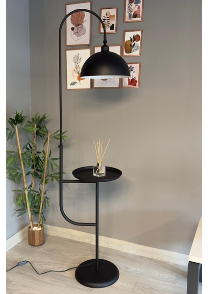 Siyah Lambader Hareketli Başlık Sehpalı Modern Dekoratif Metal Oturma Odası Çalışma Odası