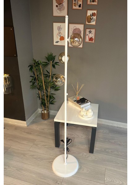 Lambader Bal Rengi Cam Başlık Modern Dekoratif Metal Oturma Odası Zemin Lambası