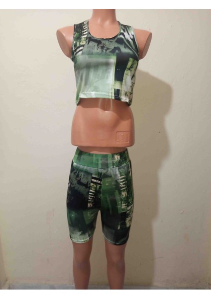 Yeşil Desenli Model Kadın Ikili Takım