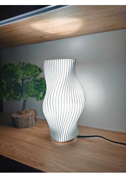 Modern Tasarım LED Masa Lambası - Şık ve Estetik Aydınlatma
