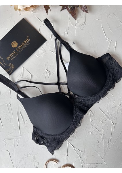 Lydia Önü Şeritli Dekoltesi Tasarım Yanları Dantelli Push-Up Çekici Siyah Sütyen fırsatları