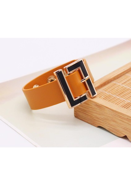 No.1 Boyutu 2021 Yeni Bilezik Moda Geniş Deri Bilezik Kadınlar Siyah Geometrik Metal Bilezik Wrap Charm Takı Femme Hediye (Yurt Dışından) modelleri
