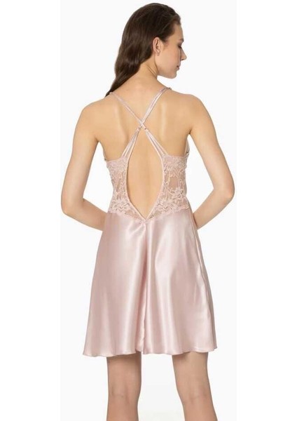 Pudra Sütyen Kaplı Gecelik 680 fiyatları