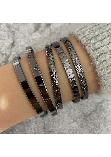 5 Adet Siyah Kadın Bilezikleri Boho Vintage Altın Geometrik Oymalı Ok Yuvarlak Harf Bilezik Seti Plaj Moda Takı (Yurt Dışından)