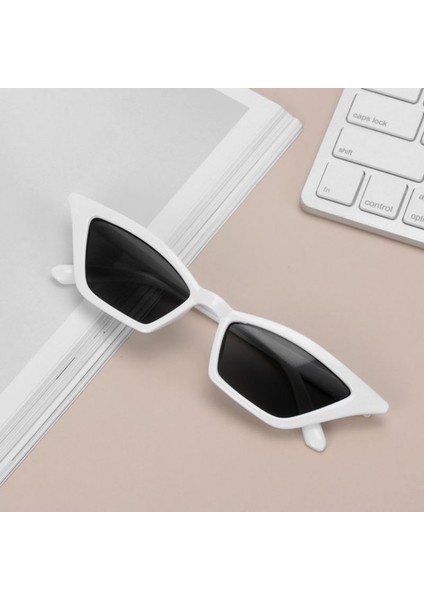 G Yeni Vintage Kedi Gözü Moda Küçük Çerçeve Uv Koruma Sokak Gözlüğü Lüks Trend Amac: Bir E-Ticaret Başlığını Türkçe Olarak Yeniden Yazın. (Yurt Dışından)