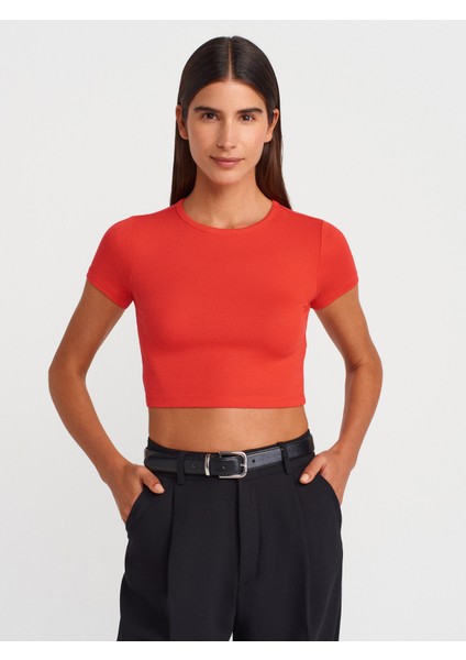 31104 Modal Crop Top-Kırmızı modelleri