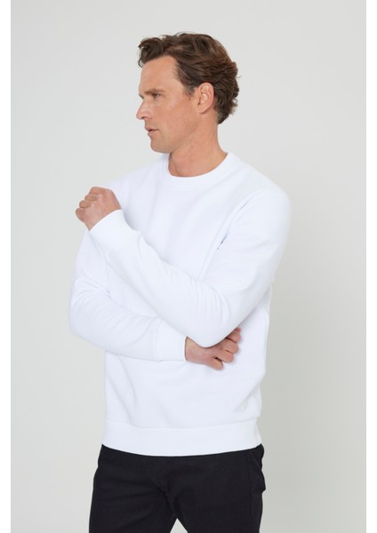 Erkek Beyaz Standart Fit Normal Kesim Içi Polarlı 3 Iplik Bisiklet Yaka Sweatshirt modelleri