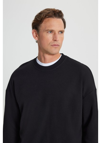 Erkek Siyah Oversize Bol Kesim 3 Iplik Bisiklet Yaka Pamuklu Sweatshirt