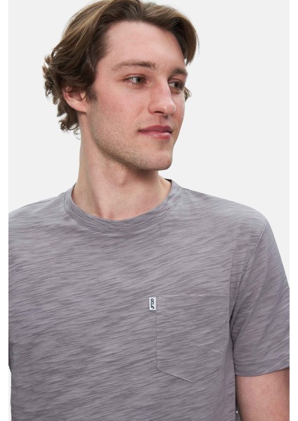 Caleb Koyu Gri Bisiklet Yaka Cepli Standard Fit Erkek Tshirt fiyatları