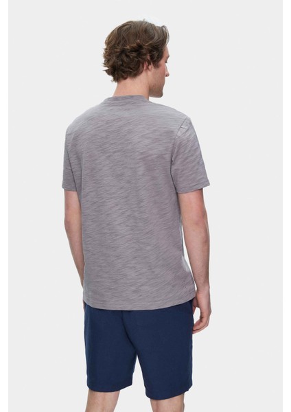 Caleb Koyu Gri Bisiklet Yaka Cepli Standard Fit Erkek Tshirt fırsatları