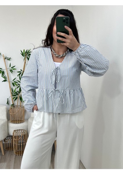 Çizgili Bağcıklı Altı Volanlı Gömlek