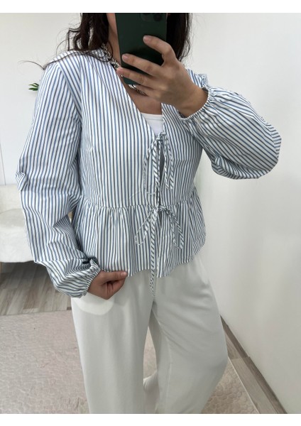 Çizgili Bağcıklı Altı Volanlı Gömlek fiyatları