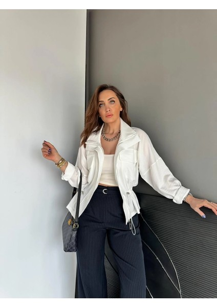 Qimene Kadın Iri Cepli Beli Büzgülü Bol Yakalı Düz Oversize Mont