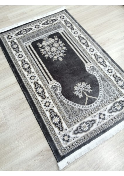 Galata Serisi Seccade Parlak Yumuşak Dokulu Kadifemsi Yüzey 78 x 125 cm