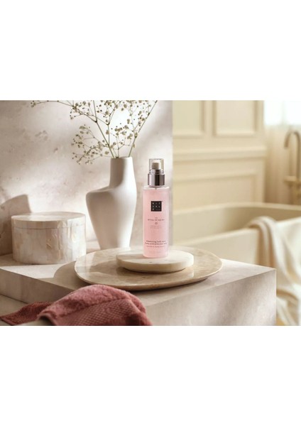 The Ritual Of Sakura Pırıltılı Vücut Spreyi 150 ml