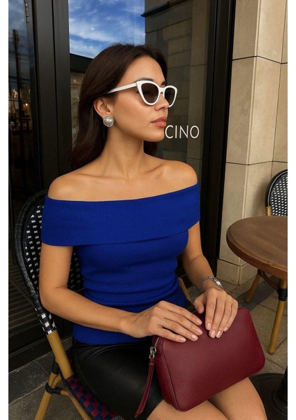 Lacivert Sıfır Kol Madonna Bluz