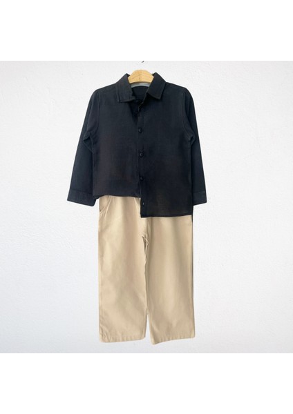 Keten Siyah Gömlek ve Gabardin Bej Pantolon Takım modelleri