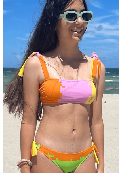 Glitch Desenli Renkli UV50 Kız Çocuk Bikini Takımı