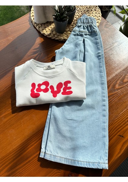 "love" Baskılı Tişört ve Kot Pantolon Takımı fırsatları