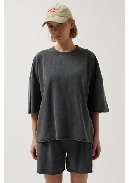 Oversize Lazer Kesim Bisiklet Yaka T-Shirt