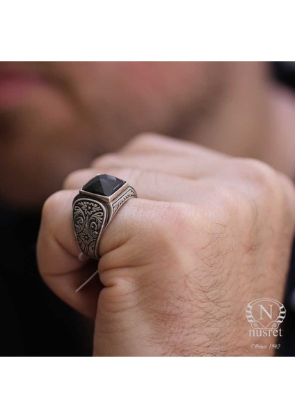 925 Ayar Gümüş Oniks Taşlı Kare Erkek Yüzük