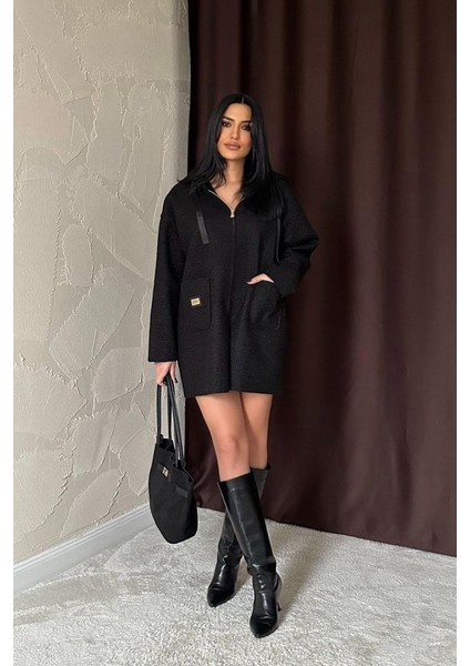 Siyah Armalı Kapşonlu Peluş Ceket