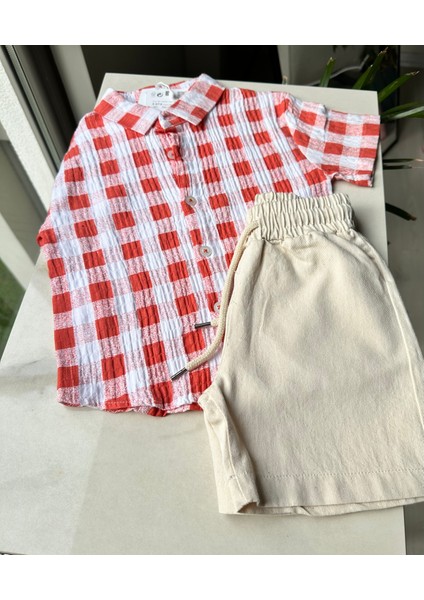 Kırmızı Ekoseli Gömlek ve Krem Şort Takım indirimleri