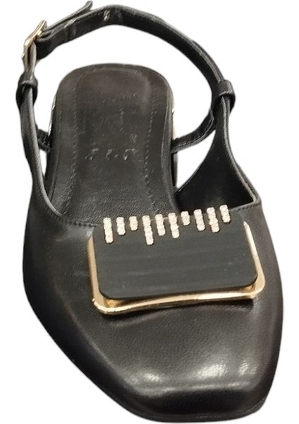 88925952Z Arkası Açık 4 cm Kalın Topuklu Taş Toka Detaylı Kadın Topuklu Ayakkabı modelleri