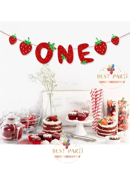 Çilek Temalı One Yazılı Eva Banner