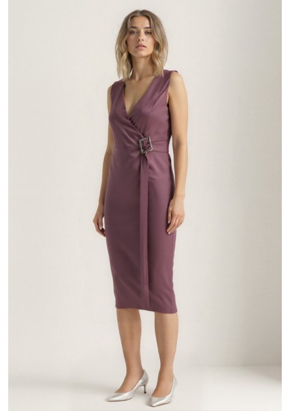 Önü Tokalı V Yaka Saten Elbise fırsatları