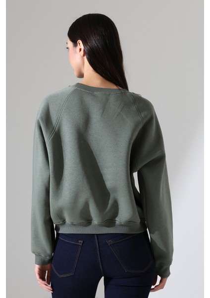 Geniş Bisiklet Yaka Şardonlu Karyokalı Geniş Reglan Kol Basic Kadın Sweatshirt 21973 Haki fırsatları