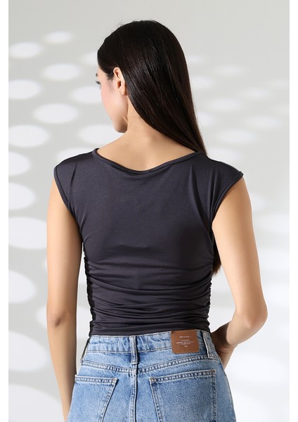 Kayık Yaka Japone Kol Büzgülü Basic Kolsuz Kadın T-Shirt 21895 Füme fırsatları