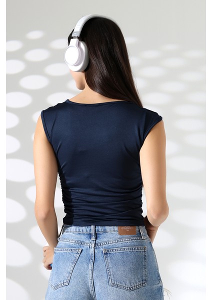 Kayık Yaka Japone Kol Büzgülü Basic Kolsuz Kadın T-Shirt 21895 Lacivert