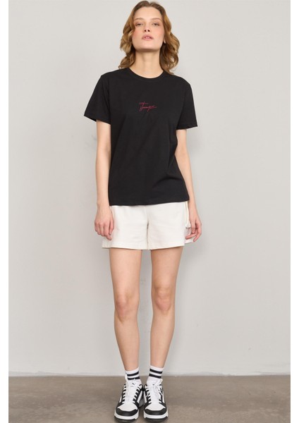 Çetinkaya Fithit 8484 Bayan Bisiklet Yaka 30/1 Compact Penye Süprem Baskılı T-Shirt Siyah