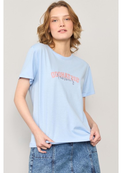 Çetinkaya Fithit 8482 Bayan Bisiklet Yaka 30/1 Compact Penye Süprem Baskılı T-Shirt Açık Mavi