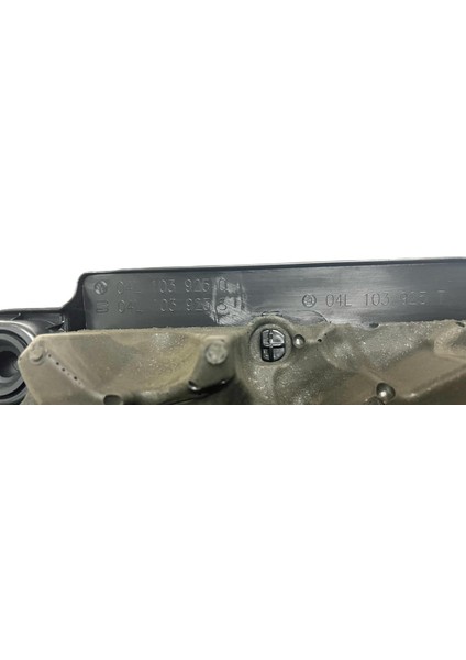 04L103925Q Vw Golf (2012-2019) Clh Motor Üst Kapağı Sıfır Orjinal