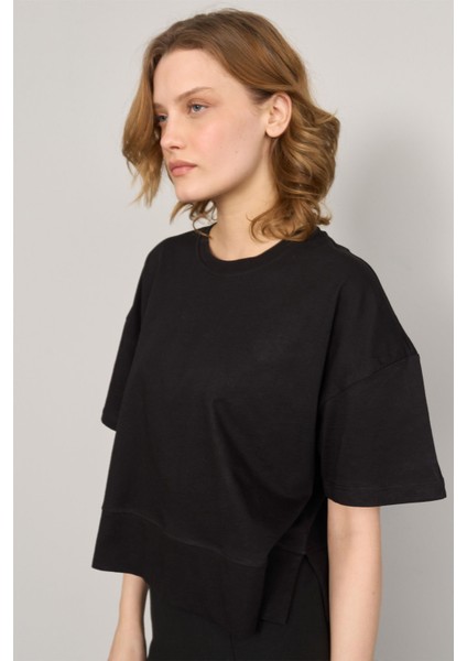 Çetinkaya Fithit 8260 Bayan Bisiklet Yaka 30/1 Penye Süprem Yırtmaçlı Crop T-Shirt Siyah modelleri