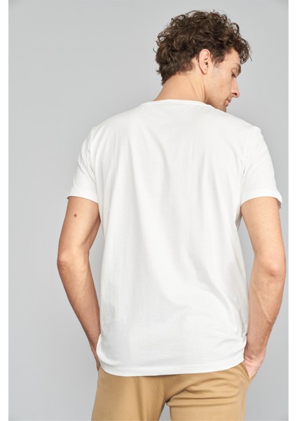 2772 V Yaka Penye Slim Fit Açık Camel T-Shırt fırsatları