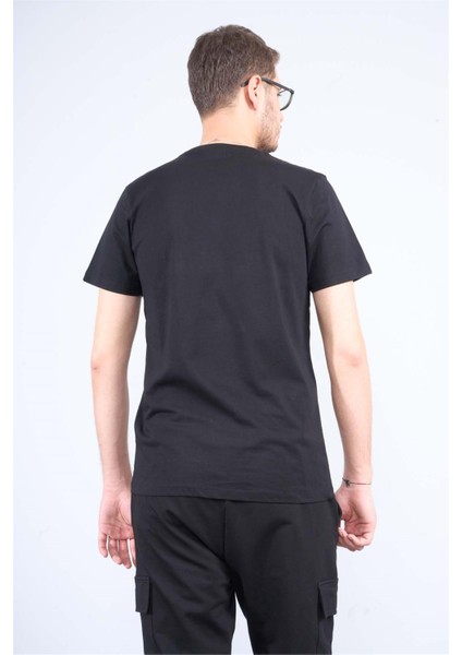 4040 Erkek Bisiklet Yaka Baskılı Regular T-Shirt Siyah fırsatları