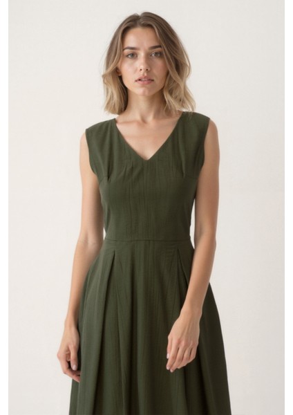 V Yaka Kuşaklı Krinkıl Kumaş Midi Elbise fırsatları