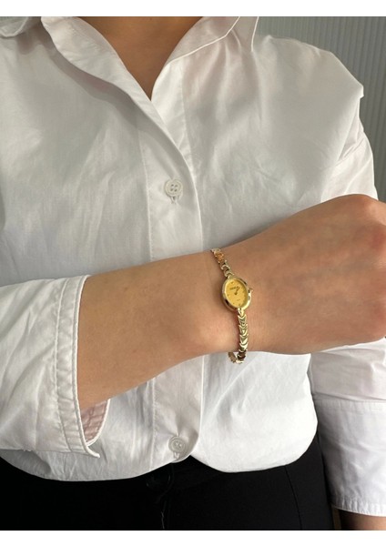 14 Ayar Altın Eklentili Saatli Bileklik 945