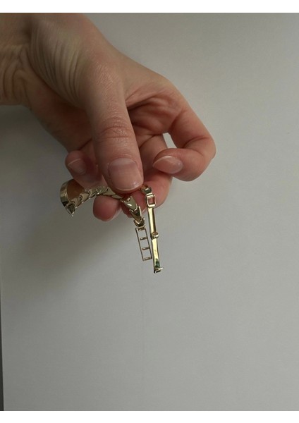 14 Ayar Altın Eklentili Saatli Bileklik 945 fırsatları