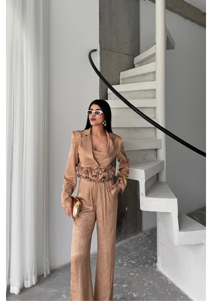 Jakarlı Bluzu Tasarım Detaylı Ceket-Pantolon-Bluz 3 Lü Takım - Bej
