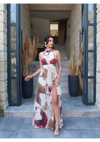 Desenli Halter Yaka Yırtmaçlı Elbise