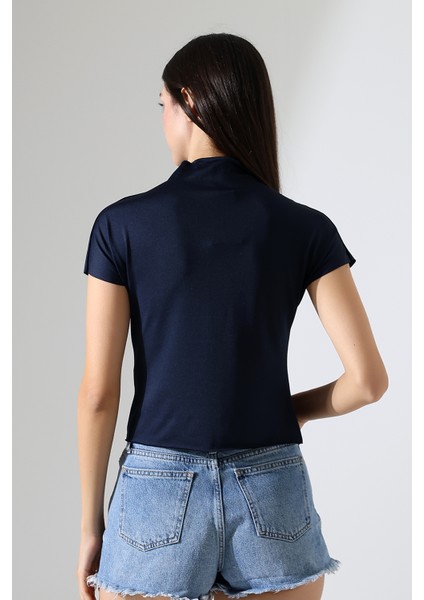 Yumuşak Dokulu Kendiliğinden Kollu Dik Yaka Basic Crop Kadın T-Shirt 22002 Lacivert